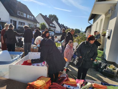 F2_Garagen-Flohmarkt Strasse1