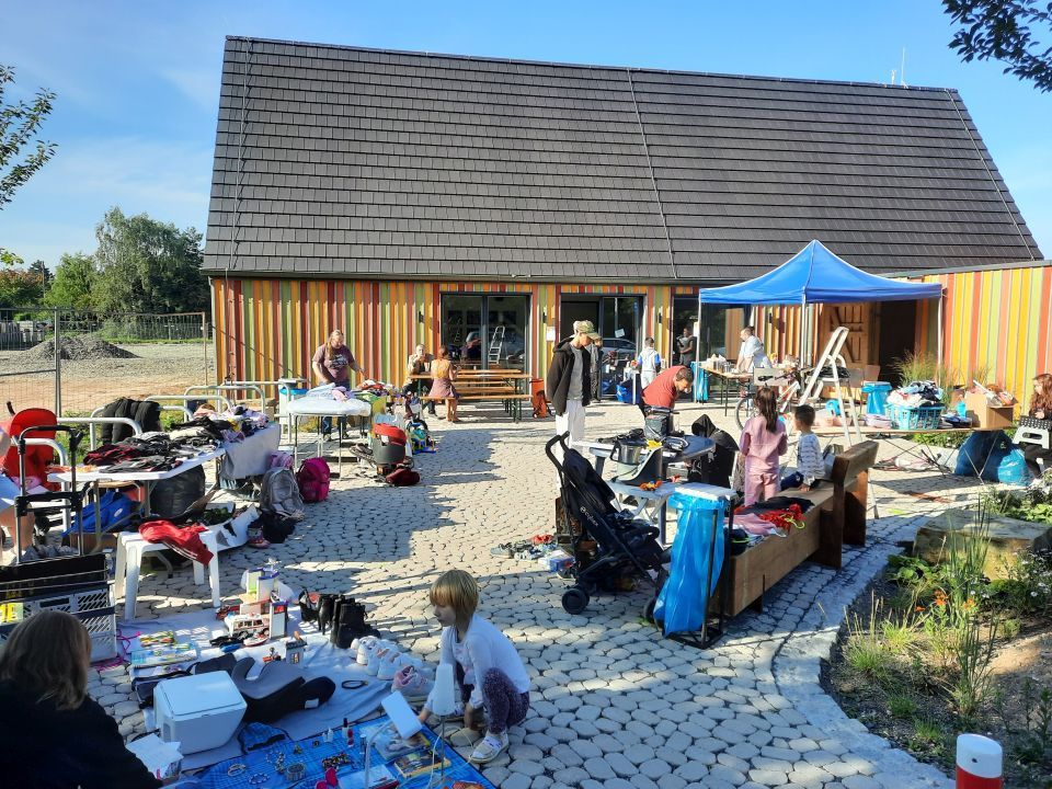 Platzflohmarkt am Quartierszentrum 2